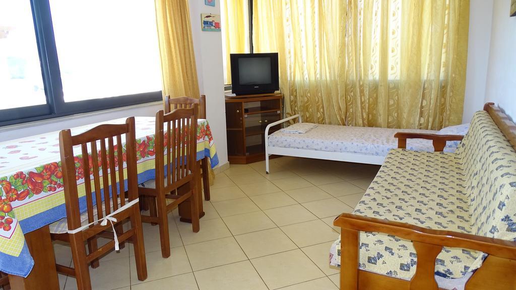 Petro'S Apartments Ksamil Exterior foto